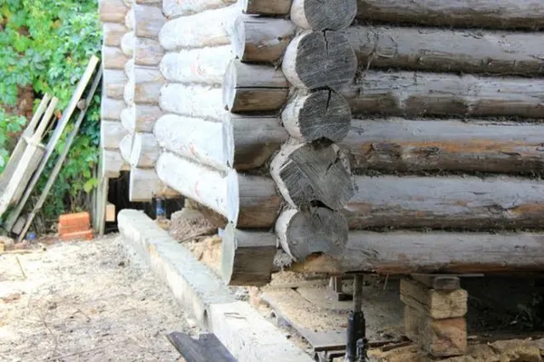 загнивание нижних венцов деревянного дома