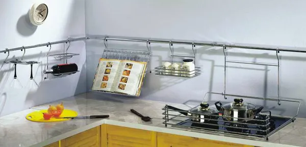 Идеи использования рейлингов на кухне