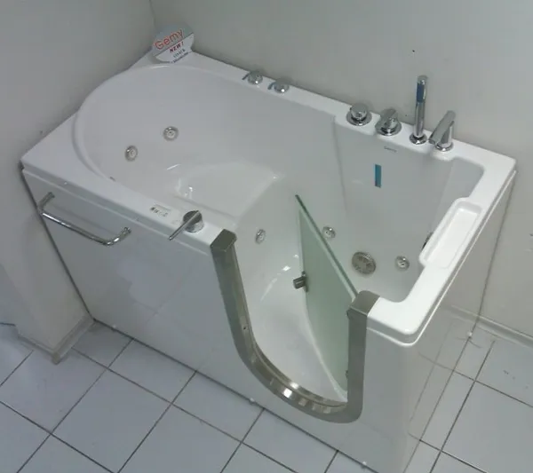 Как выглядит туалет для инвалидов 7