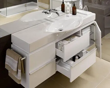 Современная настенная конструкция для ванной
