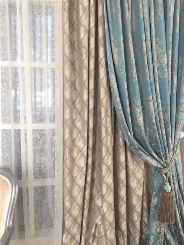 Какие шторы сейчас в моде для гостиной в классическом стиле 16