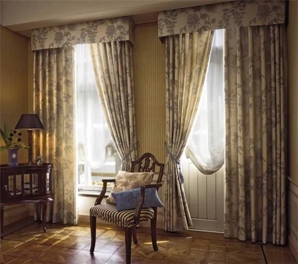 Какие шторы сейчас в моде для гостиной в классическом стиле 8
