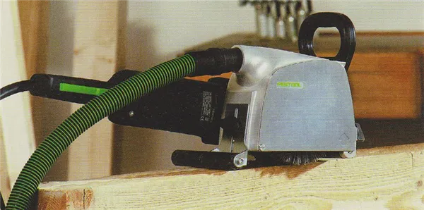 Машинка для браширования древесины с двумя опорными роликами