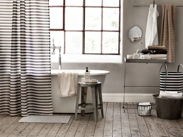 Полосатая штора для ванной в эко-стиле