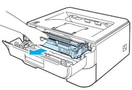 Вытащить картридж из принтера Brother