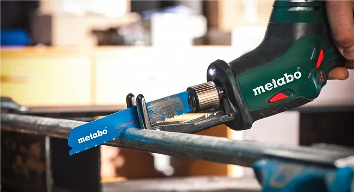 Пила сабельная Makita JR3050T