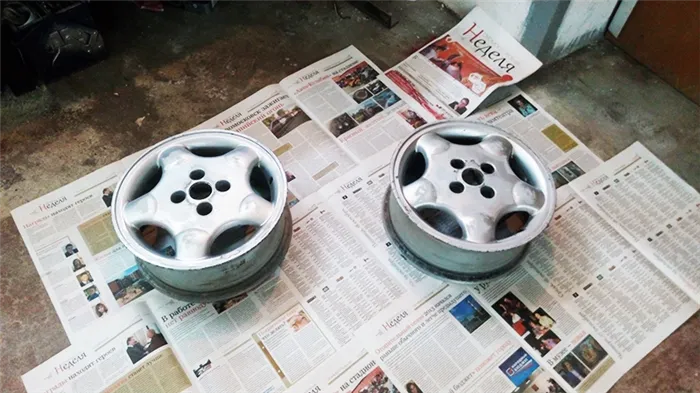 Виды и особенности красок с эффектом хрома 19 В первую очередь закрашиваются просветы, а только потом основная часть