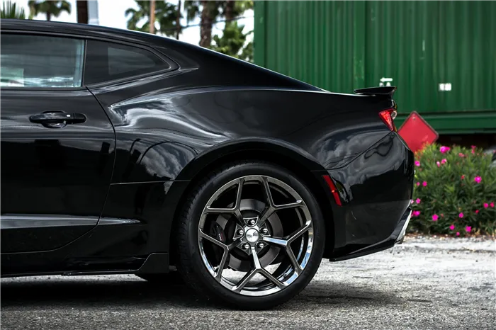 Виды и особенности красок с эффектом хрома 11 Фото черного хрома